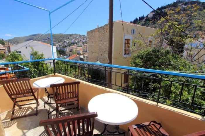 Symi Center Hotel ภายนอก รูปภาพ