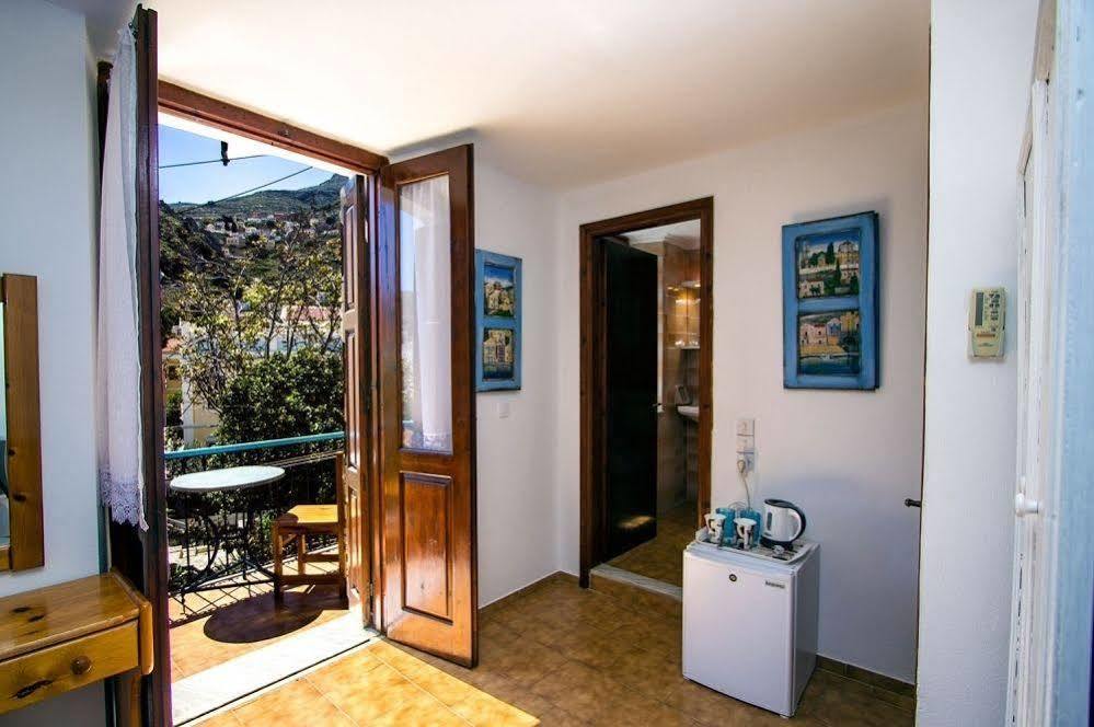 Symi Center Hotel ภายนอก รูปภาพ